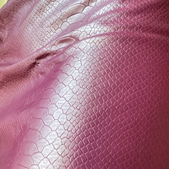 Shinestar (Size Large) Contemporary Plum Faux-Leather Snake-skin Mini Skirt - Picture 5 of 10